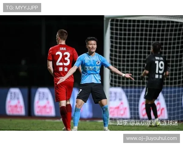 街头采访：路人对足球热爱的看法与中国足球未来发展的期待